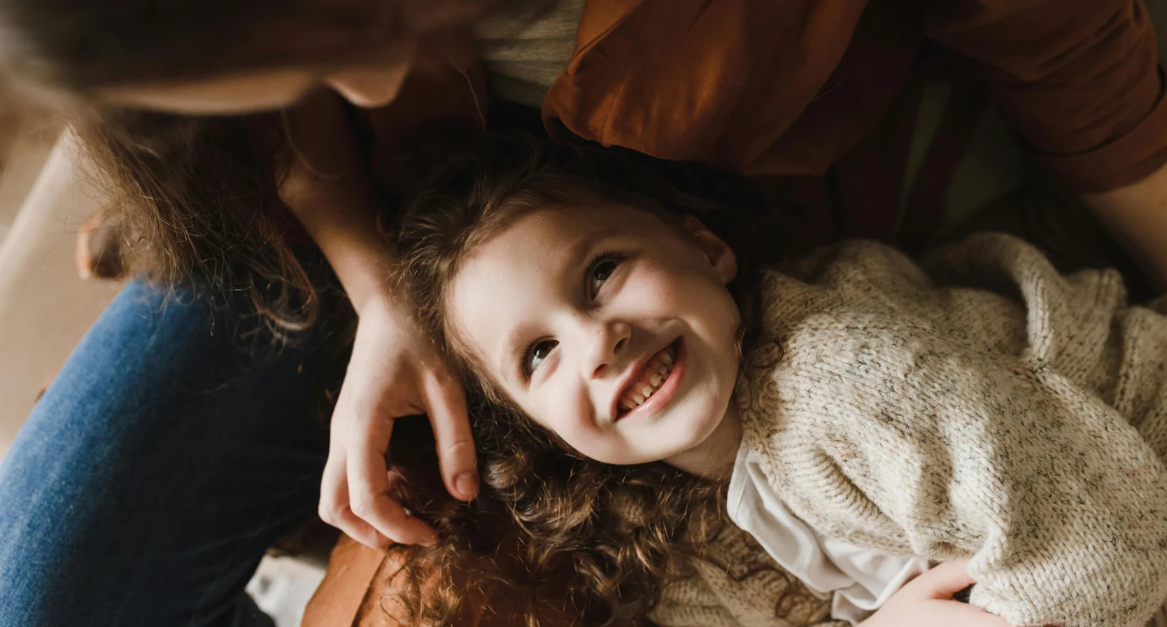 Helft van ouders denkt dat opvoeden moeilijker is dan vroeger vanwege deze redenen