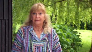 Thumbnail voor Carmen stormt door 'B&B Vol Liefde' en verdwijnt net zo snel: 'Hij is te saai, ik te druk'