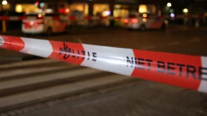 Thumbnail voor Man (22) aangehouden voor zedendelict Amsterdam, politie onderzoekt mogelijke link met dood Lisa