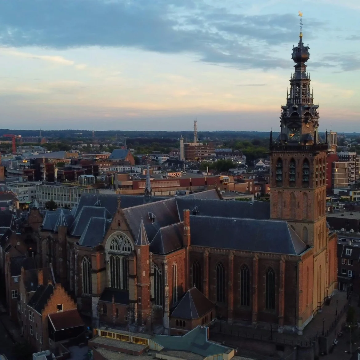 Studente Nijmegen bijna 'tegen haar wil meegenomen in auto'