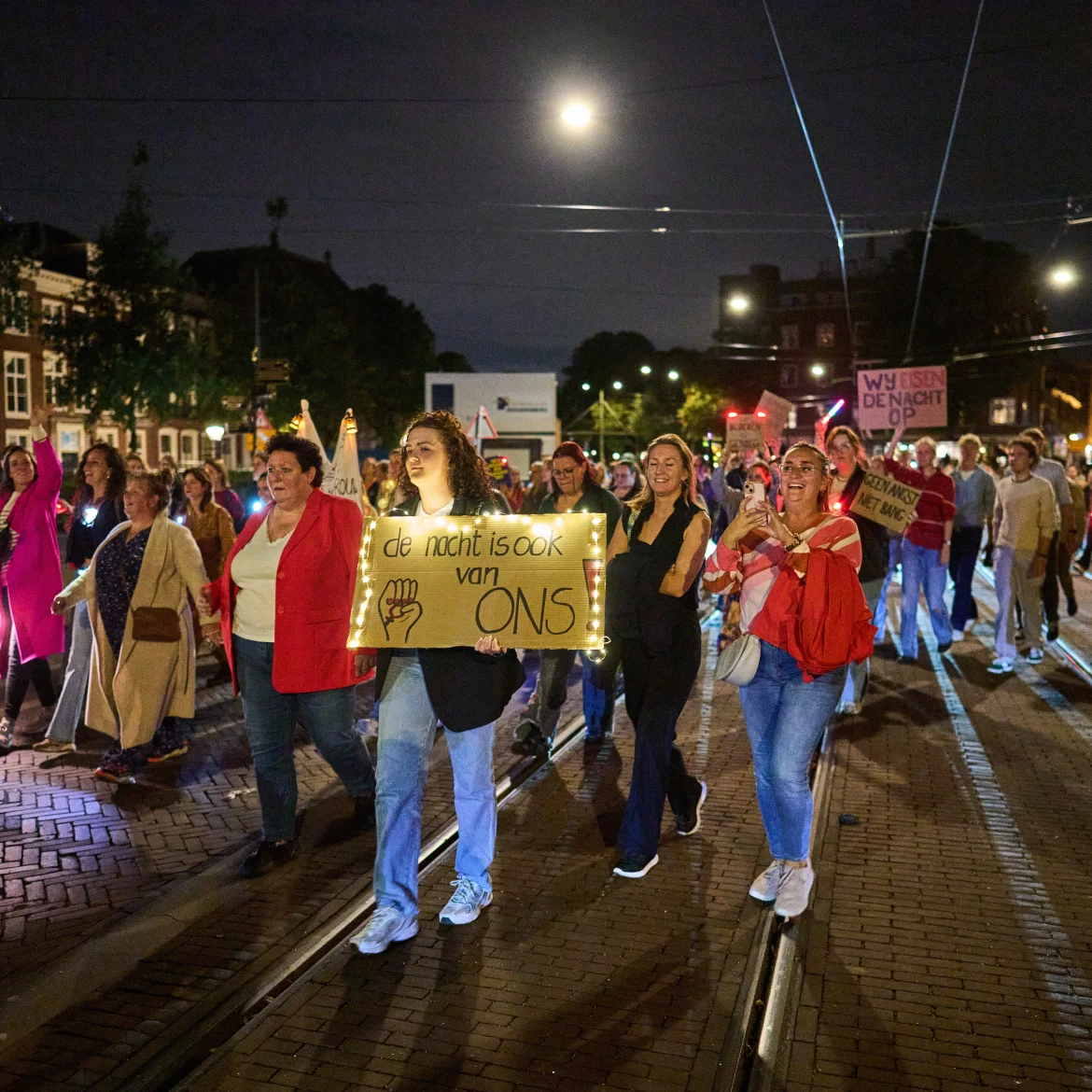 Demonstraties en fietstochten voor de veiligheid van vrouwen