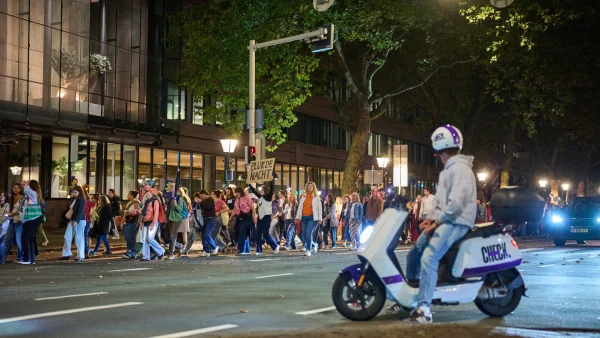 Nog twee meisjes achtervolgd in Rotterdam door man op scooter