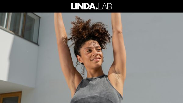deodorant tegen huidirritatie, vrouw, oksels