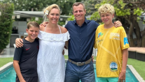 Thumbnail voor Verhuizing naar Aruba valt het samengestelde gezin van Dirk en Mariël zwaar in 'Het roer om'