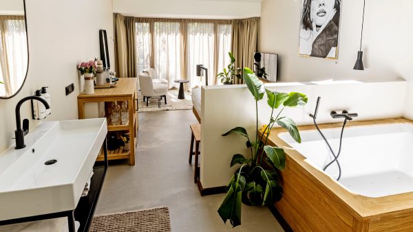 LINDA.hotelzondag - Van Heeckeren Hotel