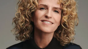 Thumbnail voor Carolien Borgers maakt podcast 'Over Gewicht': 'Het idee 'eet gewoon minder' gaat niet op'