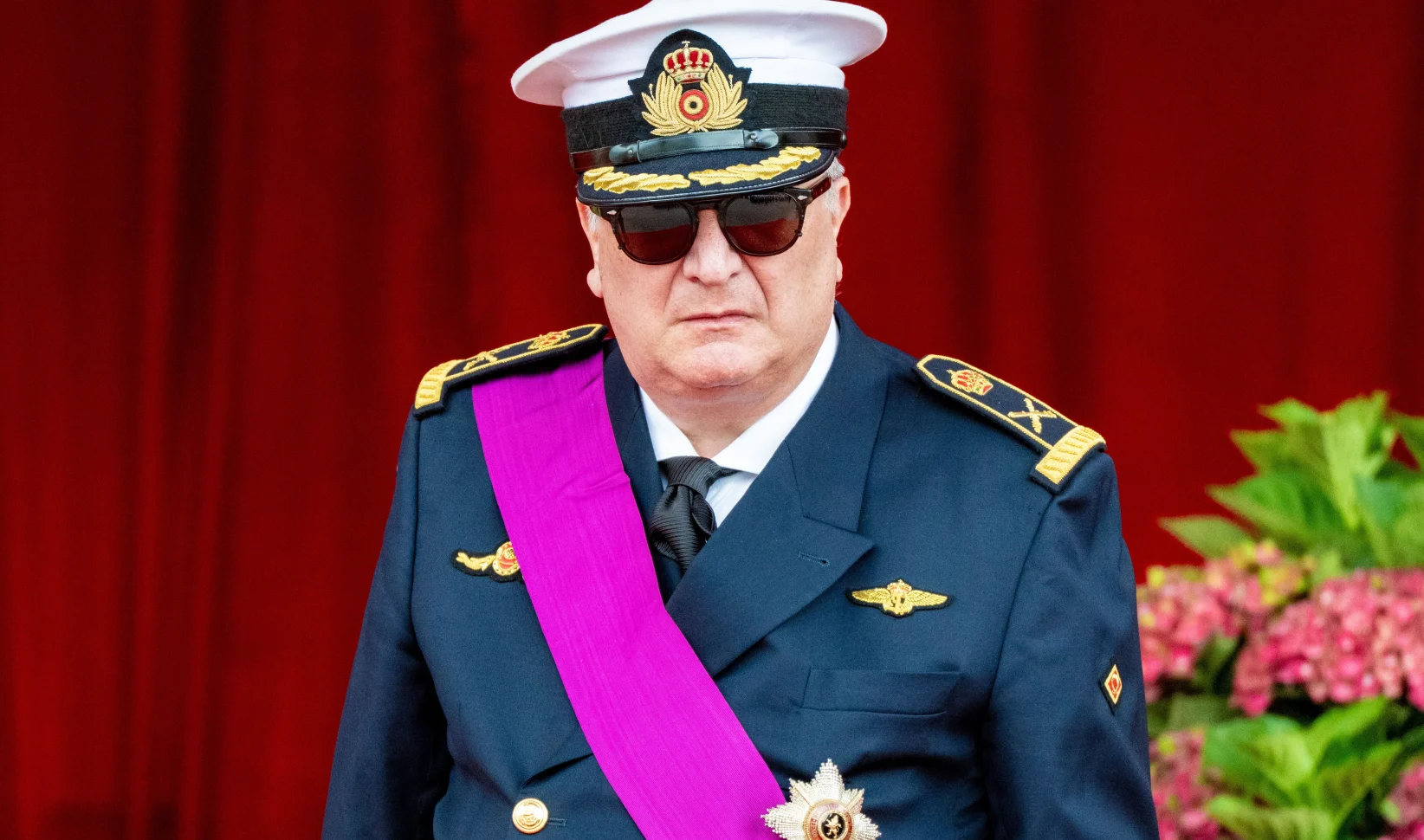 Prins Laurent erkent zoon
