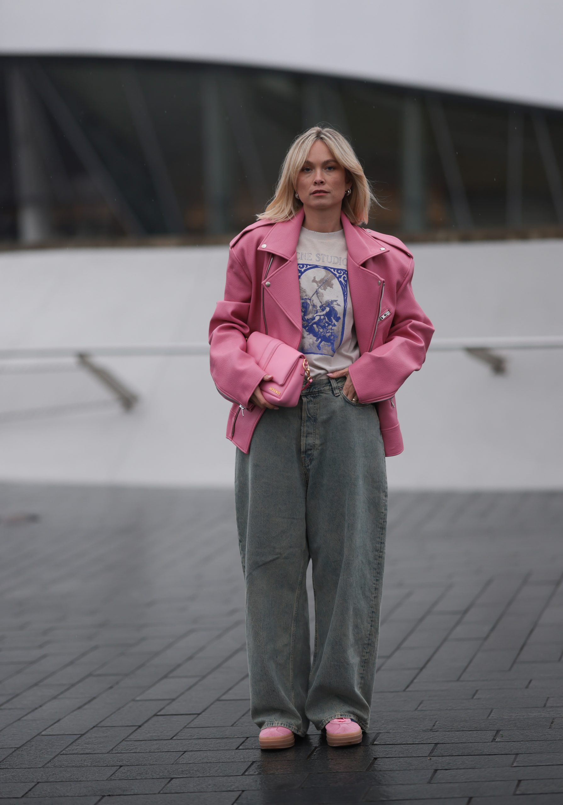 wide leg jeans met schoenen