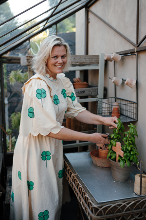 Thumbnail voor Tuinontwerper Angelique Brevé tipt: 'Deze planten zaai je één keer en ze groeien jarenlang door'