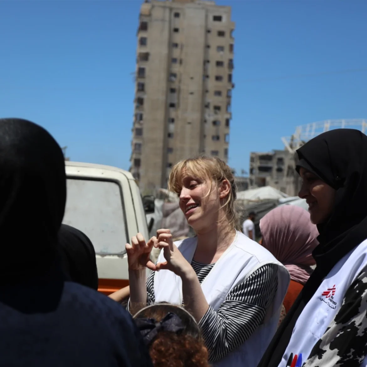 Caroline (39) werkte twee maanden in Gaza-stad: 'De verwoesting is overal, maar solidariteit óók'