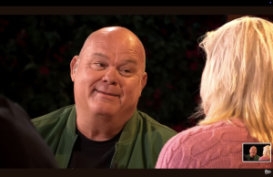 Thumbnail voor Paul de Leeuw ontroert in 'Beste Zangers': 'Ik weet niet wat mij overkwam'