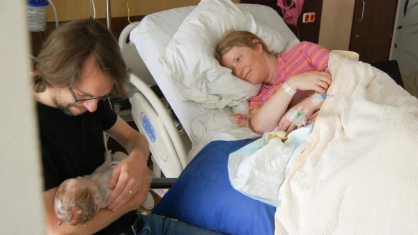 Eline beviel van stilgeboren baby, maar besloot toch melk af te kolven: 'Ik doneerde meer dan 27 liter'