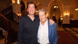 Thumbnail voor Hans Kazàn begrijpt dat zoon Oscar 'woest' is op ex-schoonzus Jamie