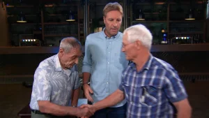 Thumbnail voor Buren in de clinch over aanbouw in 'Mr. Frank Visser': 'Het moet eraf, anders word ik helemaal gek'