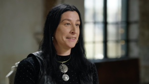 Thumbnail voor Raven van Dorst in 'De Kist' over geboren worden als intersekse: 'Ben al 40 jaar bezig om het een plek te geven'