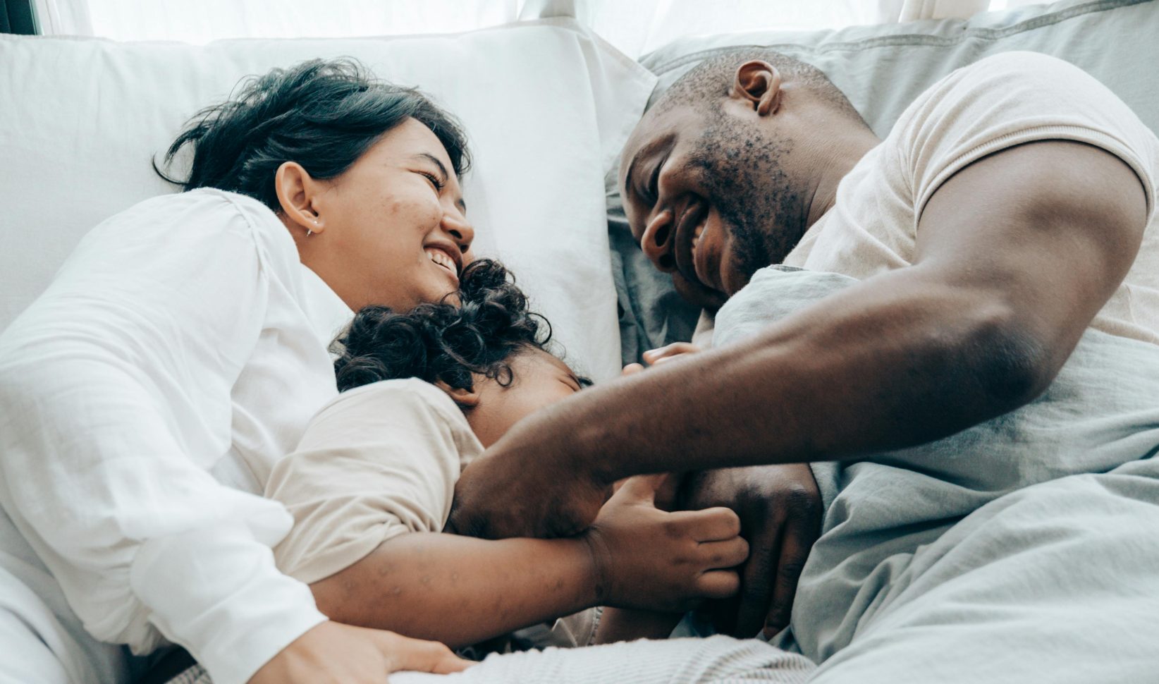 'Ons familiebed is 3 meter breed': deze 4 moeders slapen met hun kinderen in één bed