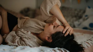 Thumbnail voor Slaapverlamming is eng, maar écht niet gevaarlijk: 'Er dansten horrorkinderen om m'n bed'