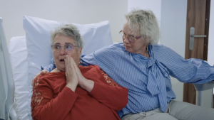 Thumbnail voor Marianne in 'Over Leven Met Kanker': 'We doen het niet over, dan maar gewoon dood'