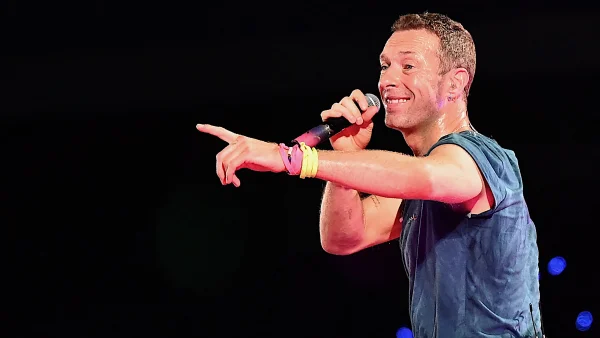 Coldplay kisscam update