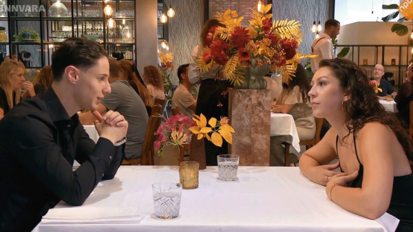 Alanah zat tegenover Davey in 'First Dates': 'Ik zou zijn advies niet aannemen, dus ook zijn kritiek niet'