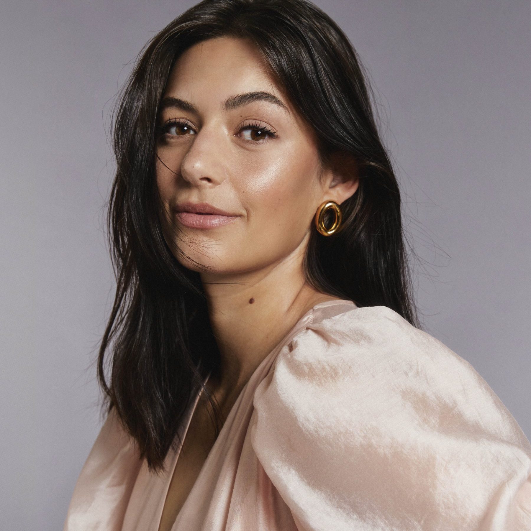 Dominique (28): ‘In mijn slechte weken wil ik alleen maar wegkruipen’