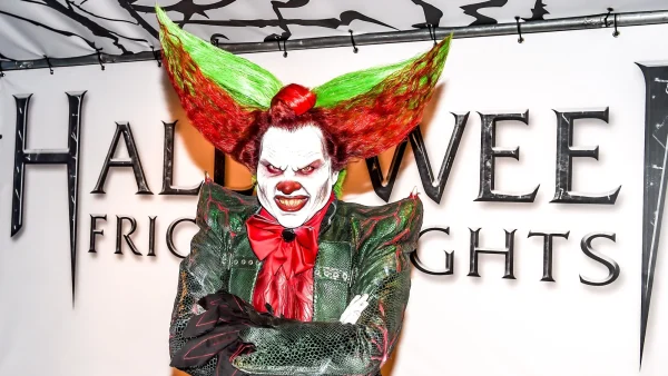 Eddie de Clown Halloween-commercial Walibi