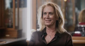 Thumbnail voor Monic Hendrickx in 'De Geknipte Gast' over herbegraven vader: 'Eindelijk kon ik iets doen'