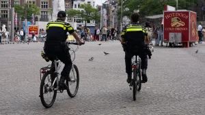 Thumbnail voor 'TikTok-prank' met AI-zwerver zorgt ervoor dat politie meermaals voor niks uitrukt