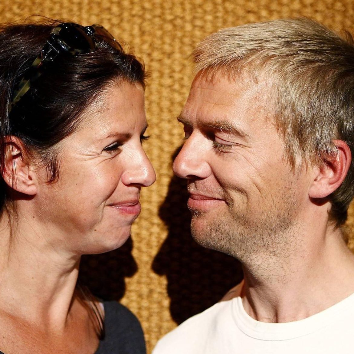 Isa Hoes staat stil bij verlies Antonie Kamerling: 'Nog steeds geliefd, nog steeds gemist'