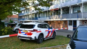 Thumbnail voor Moeder (29) en kind (5) dood gevonden in woning in Terneuzen: 'Door geweld om het leven gekomen'