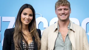 Thumbnail voor Kaj Gorgels tuint volledig in grap Monica Geuze over affaire met bekende: 'Ze is echt gestoord geworden'