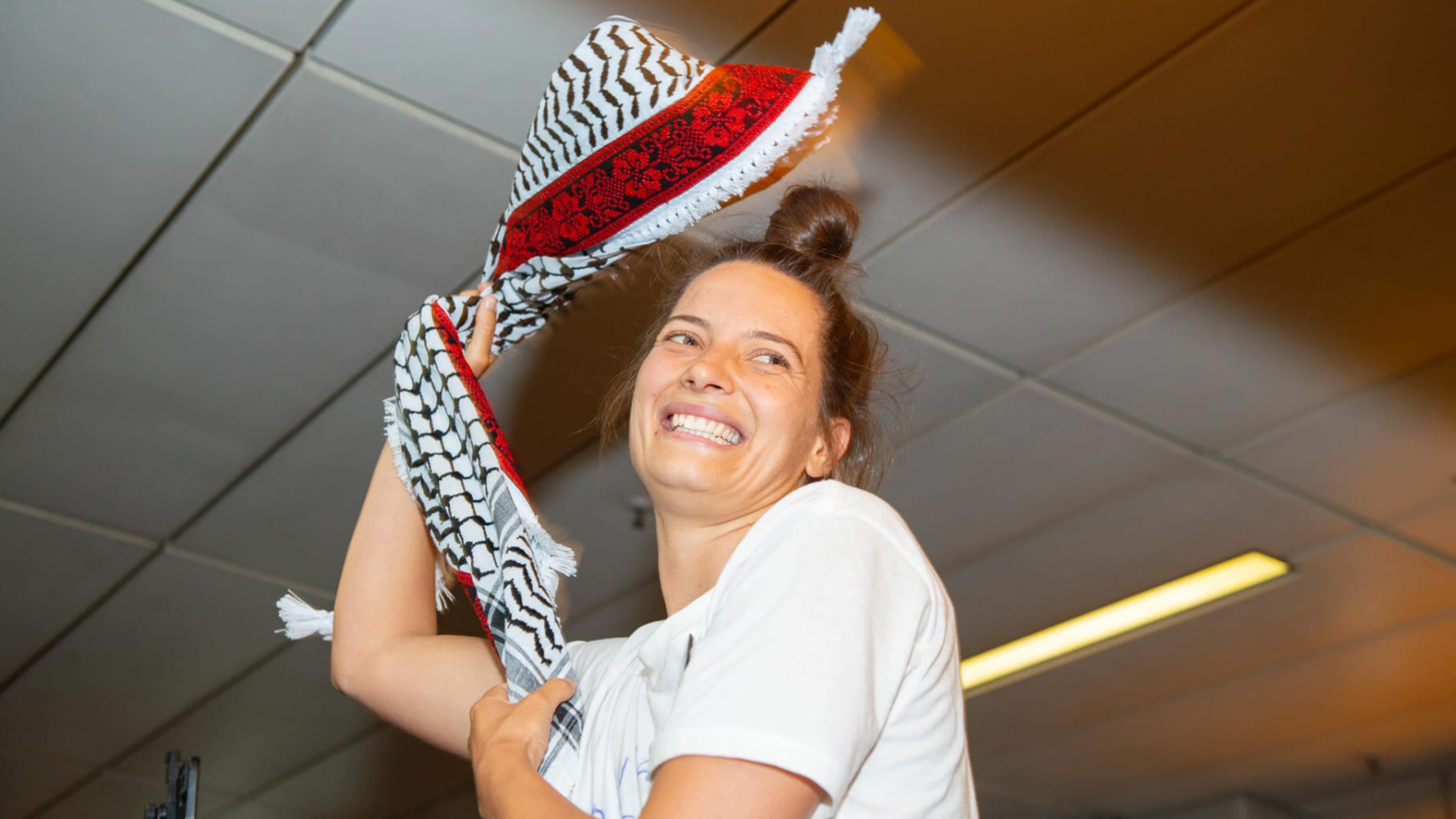 Roos (30) zat vast in Israël na verzet met hulpvloot: ‘Had geen spijt, maar dacht wel: waarom doe ik dit?’