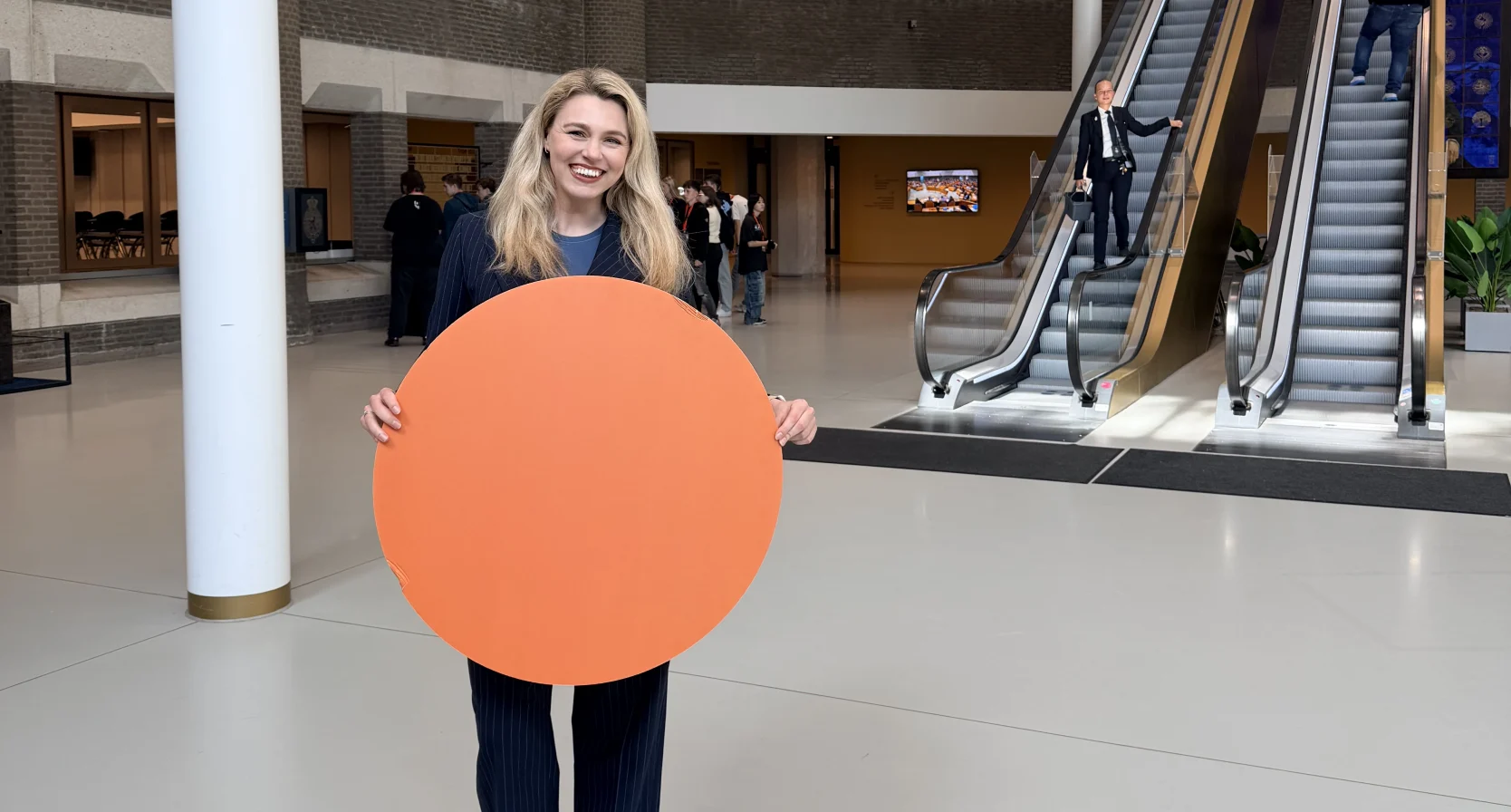 Lisa Loeb in de Tweede Kamer over vrouwenveiligheid