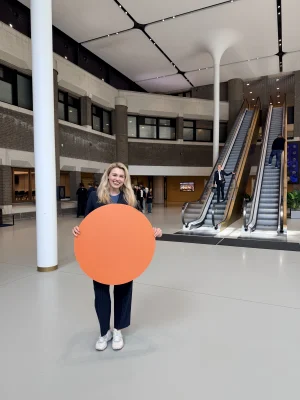 Thumbnail voor Lisa Loeb spreekt politici over plannen rondom vrouwenveiligheid: 'Er moét actie komen'