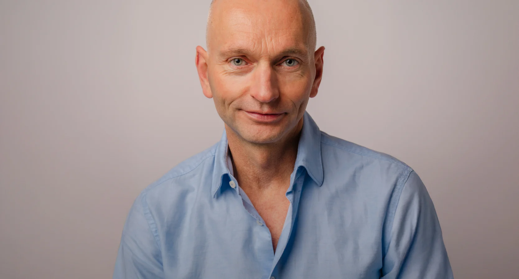 Jurgen Snaphaan, columnist, kind op kamers leert atten