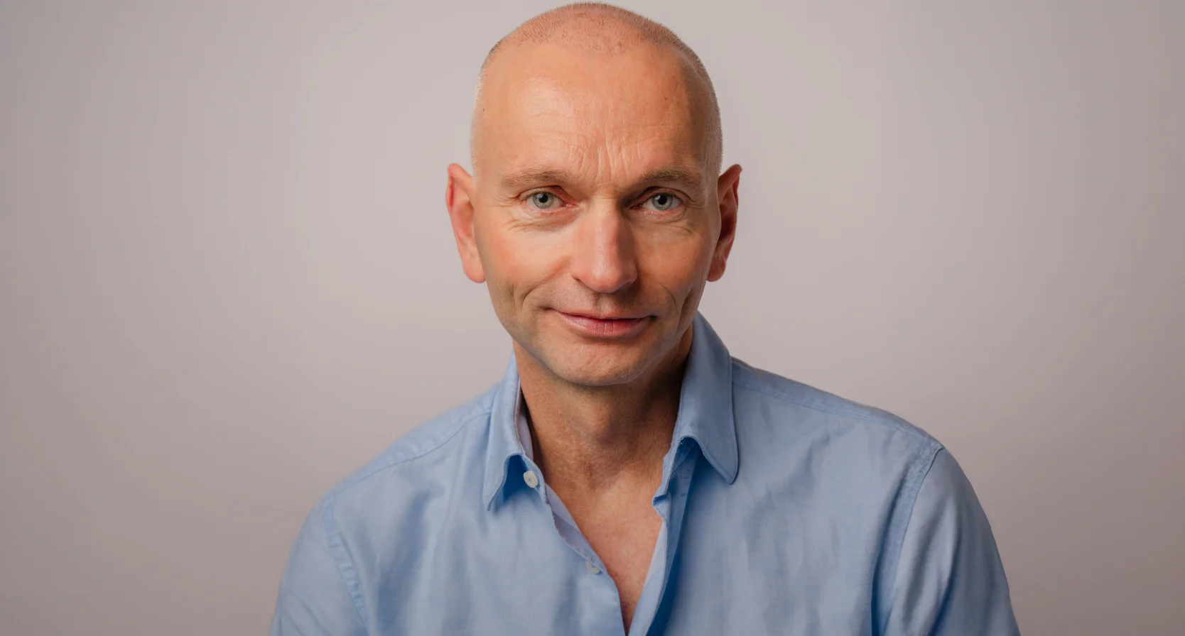 Jurgen Snaphaan, columnist, kind op kamers leert atten