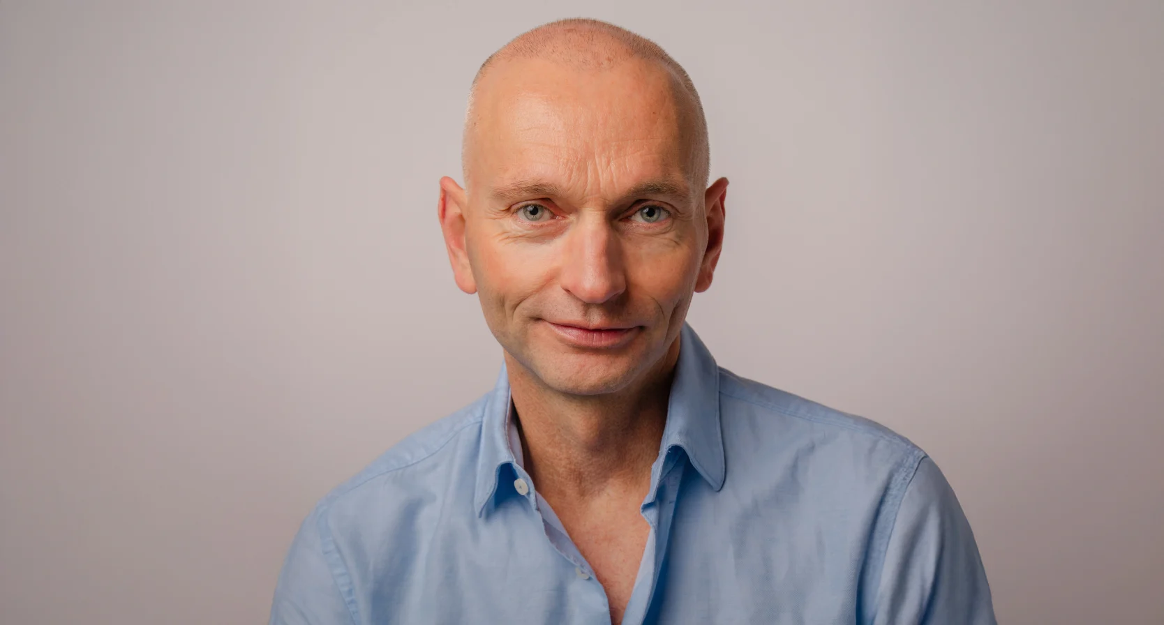 Jurgen Snaphaan, columnist, kind op kamers leert atten