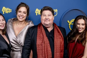 Thumbnail voor Martijn Krabbé wint Televizier-Ring Presentator: 'Mijn afscheid van televisie is van gouden randje voorzien'