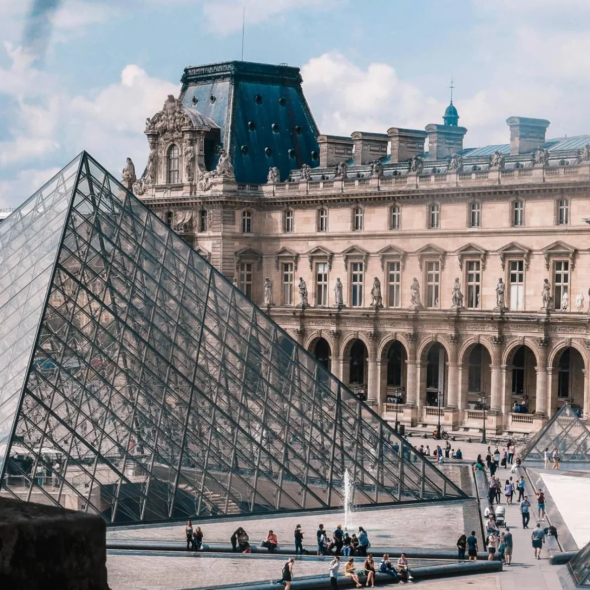 Louvre beroofd