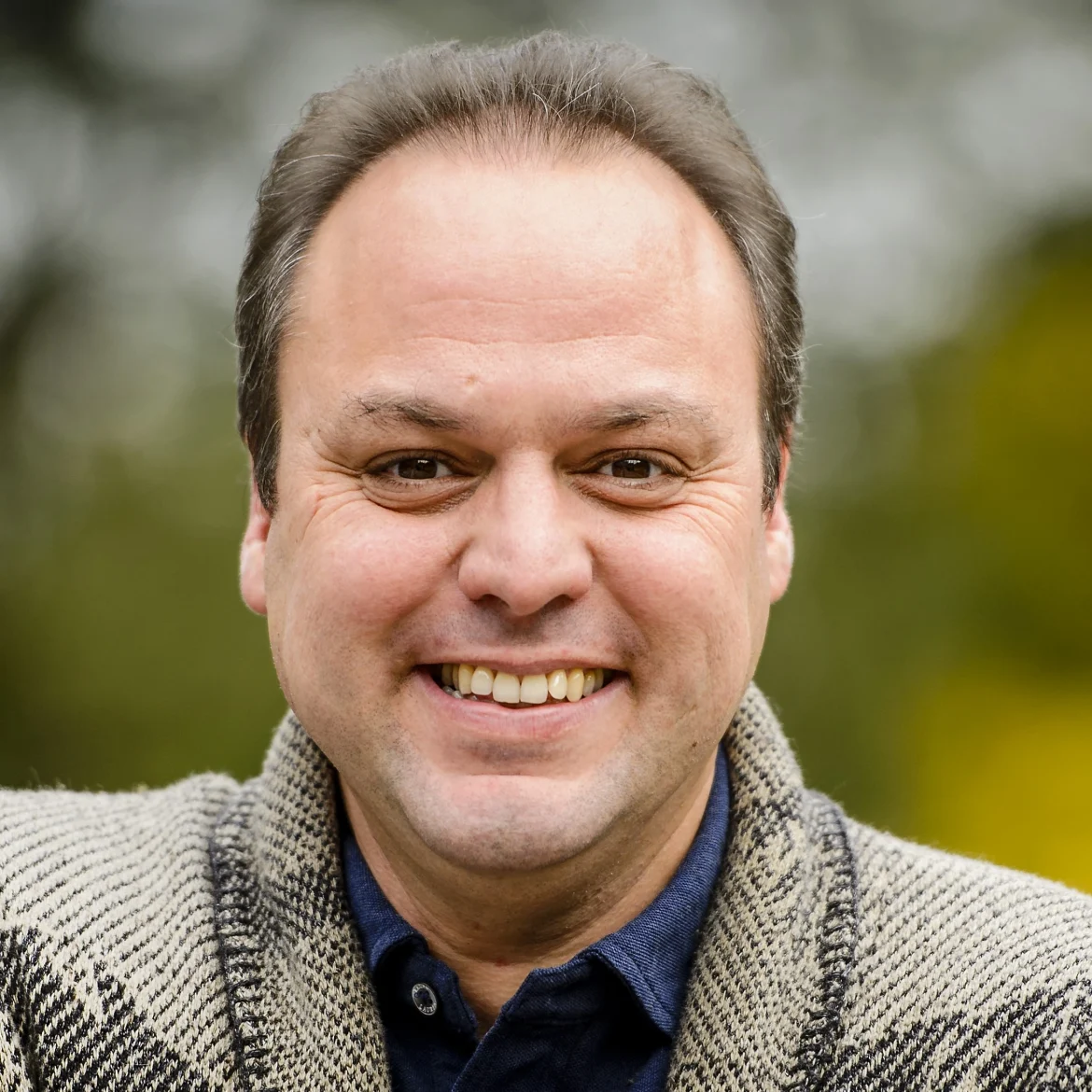 Frans Bauer haalt motorrijbewijs