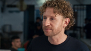 Thumbnail voor Ewout bezoekt in 'Gevaarlijke Gevangenissen' Tacumbú: 'Iedereen loopt hier met messen'