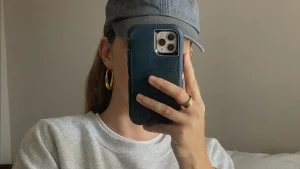 Thumbnail voor Iedereen op TikTok wil bij 'Group 7' horen, maar waarom (en wat betekent dat)?