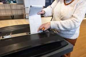 Thumbnail voor Van voetbalstadion tot vrouwengevangenis: op deze bijzondere locaties kan je stemmen