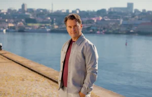 Thumbnail voor Dit is wat we tot nu toe weten over het jubileumseizoen van 'Wie is de Mol?'