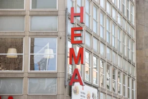 Thumbnail voor Nieuwe Hema-collectie in samenwerking met dít woonmerk maakt je huishouden een stuk gezelliger