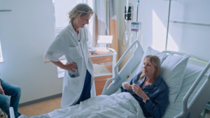 Thumbnail voor Nienke ondergaat borstamputatie: 'Moeilijk om afscheid te nemen van een lichaamsdeel'