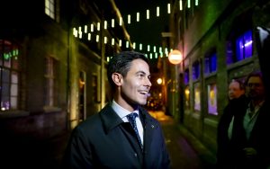 Thumbnail voor Exitpoll: D66 lijkt grote winnaar in voorlopige tussenstand, gevolgd door PVV en VVD