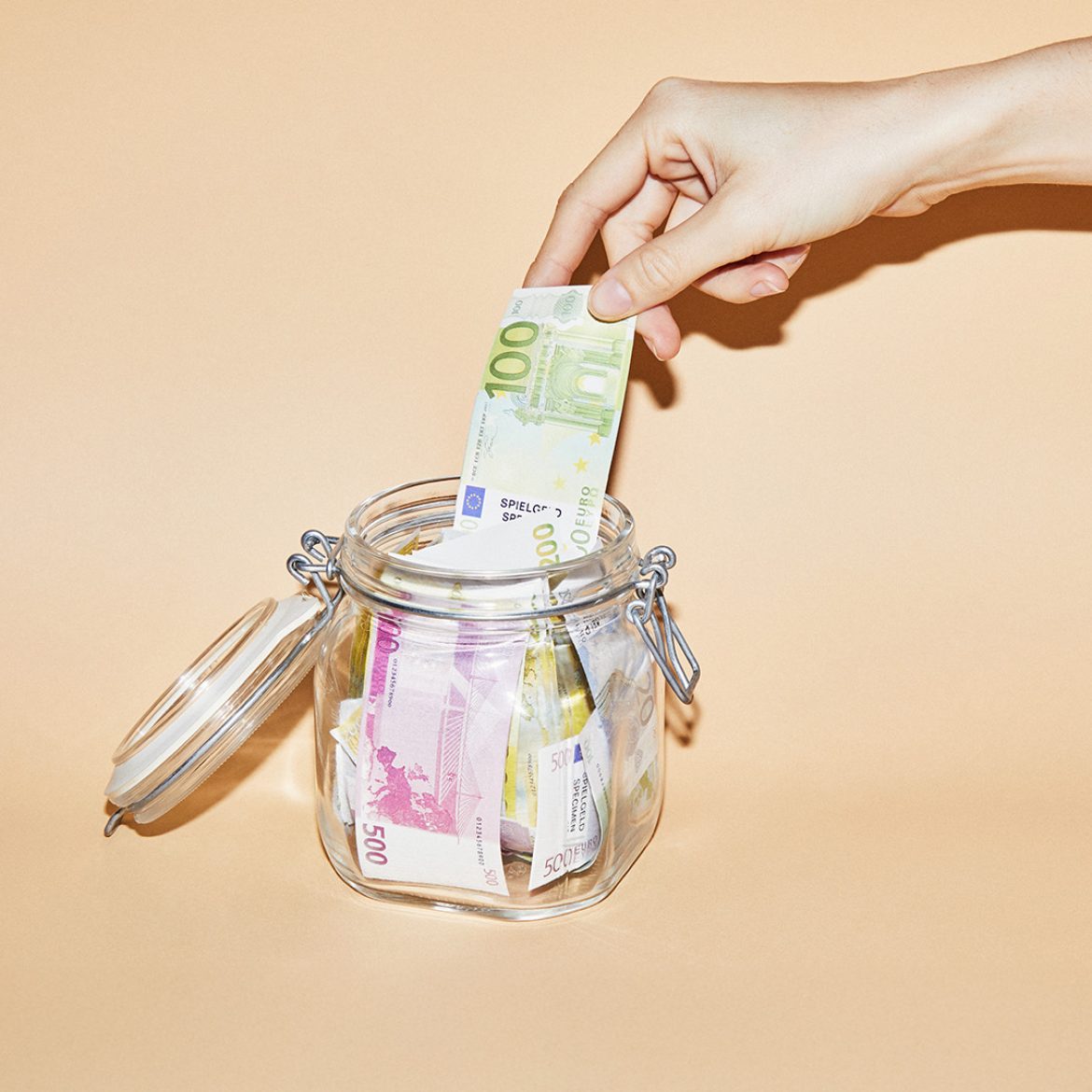 Pot met geld - De Erfenis - tonnen nagelaten