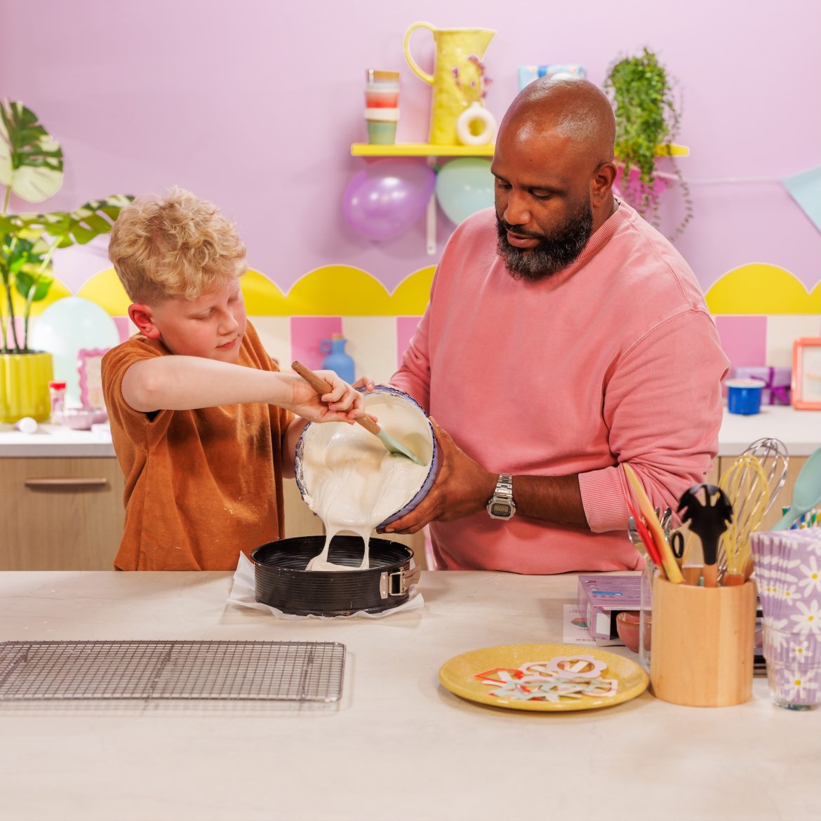 Willie Wartaal openhartig over jeugd: 'Ik heb mijn verjaardag bijna nooit gevierd'