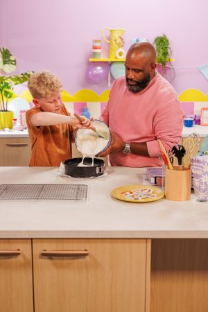 Thumbnail voor Willie Wartaal openhartig over jeugd: 'Ik heb mijn verjaardag bijna nooit gevierd'